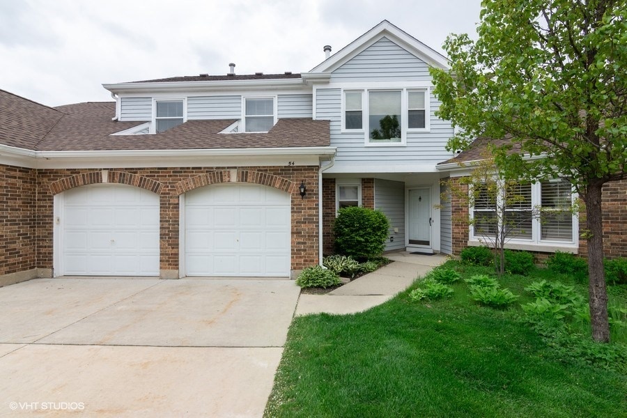 Bright & Updated 3 Bedroom, 2.5 Bathroom Buffalo Grove Townhome - $355,000 (SOLD) 1 54 Willow Pkwy, Buffalo Grove, IL 60089 exterior