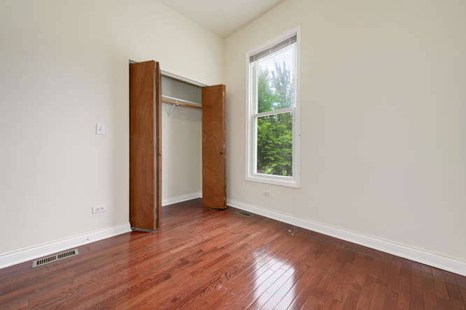 264 N Sacramento Blvd Chicago bedroom unit 1 264 N Sacramento Blvd Chicago bedroom 3 unit 1