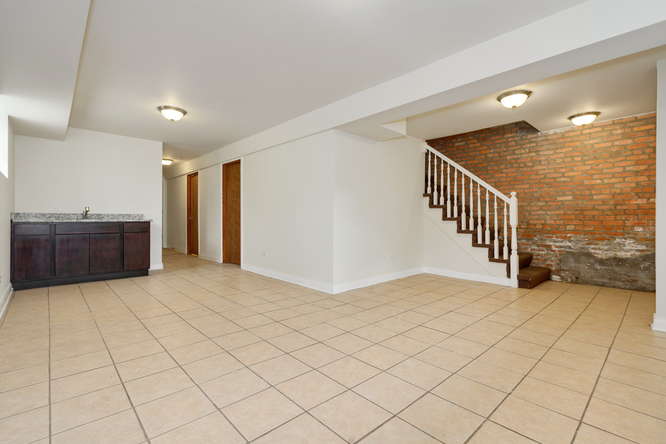 264 N Sacramento Blvd Chicago family room unit 1 264 N Sacramento Blvd Chicago family room unit 1