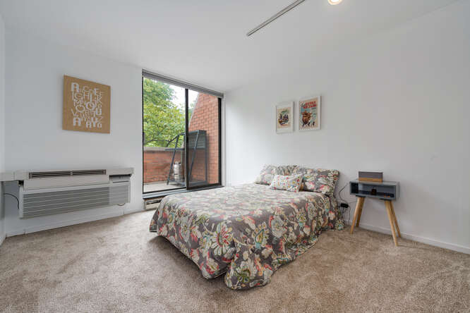 Completely Updated Corner Unit Townhome In Dearborn Park - $619,000 13 1001 S Plymouth Ct Unit D, Chicago, IL 60605 bedroom