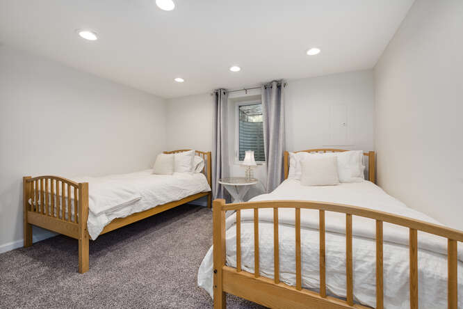 All Brick Architectural Gem With 3 Bedrooms In Western Springs - Sold: $691,828 17 3916 Howard Ave, Western Springs, IL 60558 bedroom