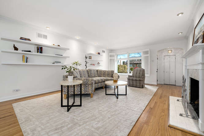 All Brick Architectural Gem With 3 Bedrooms In Western Springs - Sold: $691,828 3 3916 Howard Ave, Western Springs, IL 60558 living room