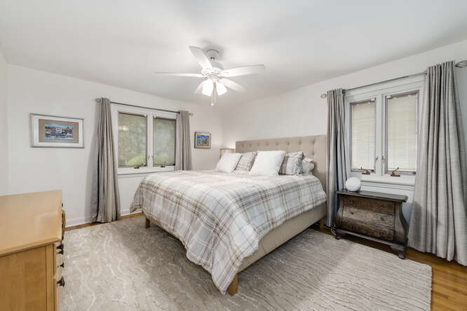 All Brick Architectural Gem With 3 Bedrooms In Western Springs - Sold: $691,828 11 3916 Howard Ave, Western Springs, IL 60558 bedroom