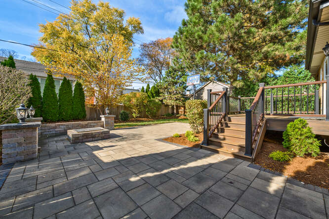 All Brick Architectural Gem With 3 Bedrooms In Western Springs - Sold: $691,828 19 3916 Howard Ave, Western Springs, IL 60558 exterior