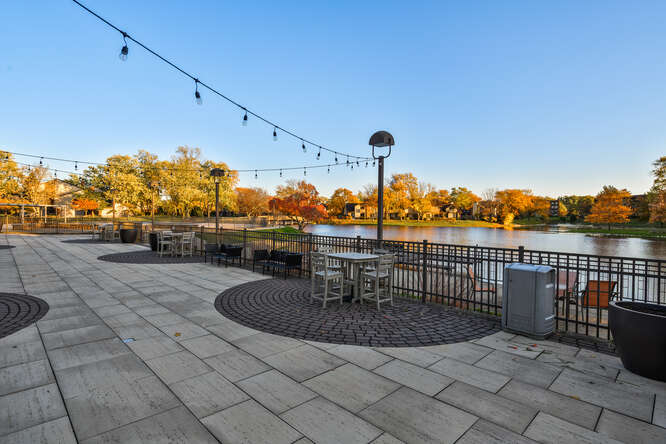 Impeccably Maintained, Rarely Available End Unit Townhome At Lake Hinsdale Village In Willowbrook - $480,000 (SOLD) 27 67 Portwine promenade