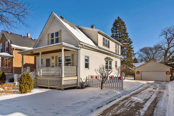 Current Homes For Sale 17 808 Forest Ave Oak Park IL small 001 004 0001 666x444 72dpi 1