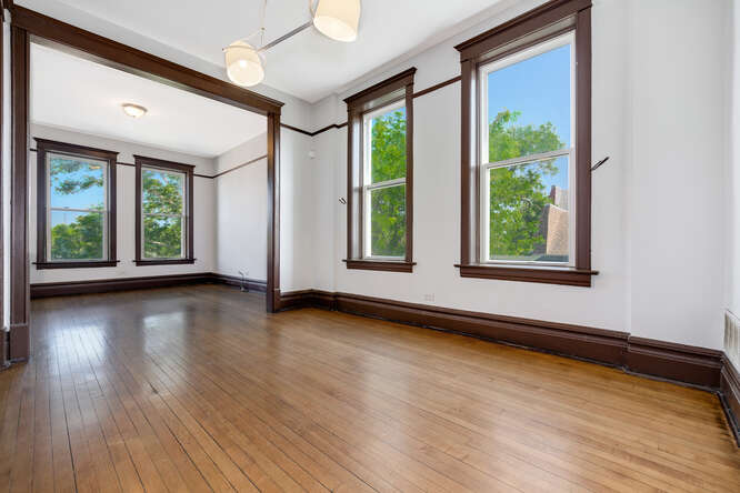 Fully Renovated 7 Unit Investment Property In Pilsen - $1,125,000 19 2104 S Washtenaw Ave Unit 3f dining