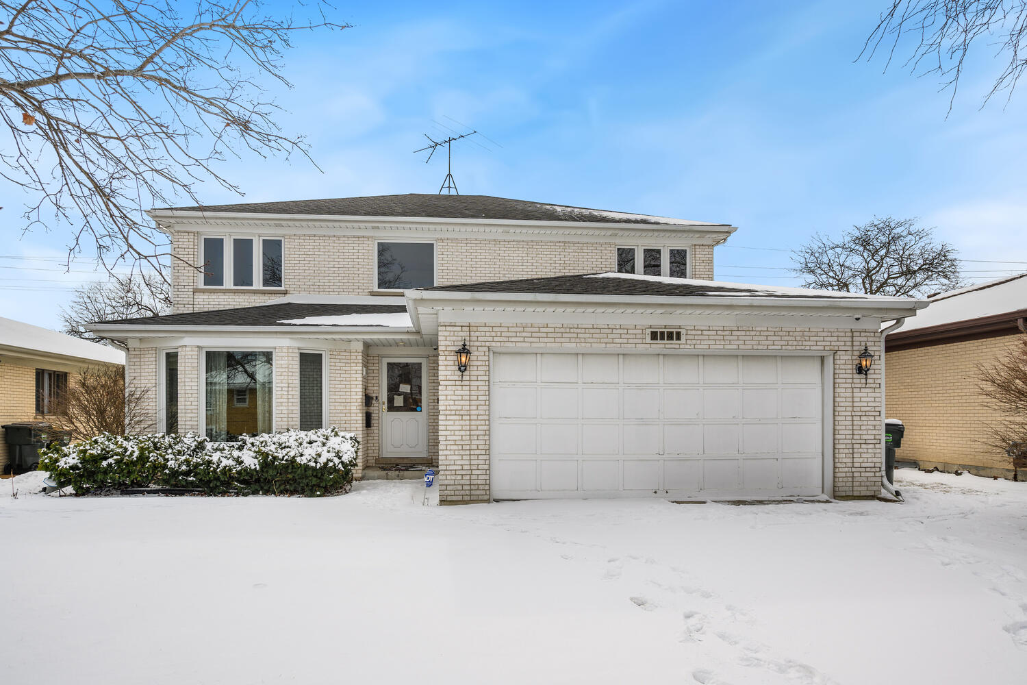 7141 W Oakton Ct Niles IL large 001 010 0001 1500x1000 72dpi